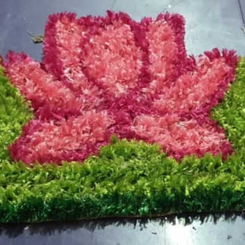Woolen Lotus Border Rangoli Mat